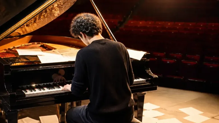 Pascal Amoyel met Beethoven en scène à Paris pour préparer le bicentenaire