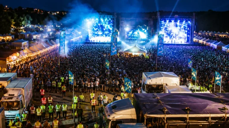 V and B Fest’ 2027 : Angèle, Amelie Lens, Orelsan et Tiakola en tête d’affiche